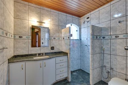 Casa à venda com 468m², 4 quartos e 6 vagas