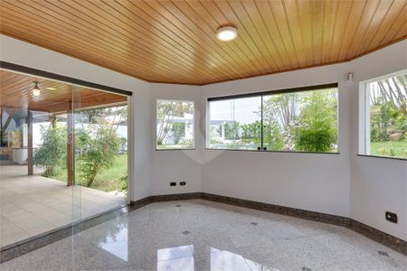Casa à venda com 468m², 4 quartos e 6 vagas