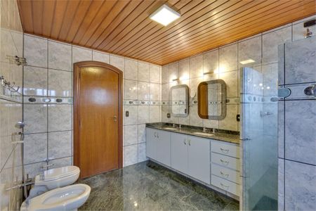 Casa à venda com 468m², 4 quartos e 6 vagas