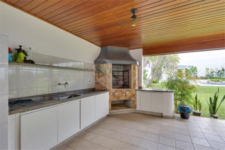 Casa à venda com 468m², 4 quartos e 6 vagas