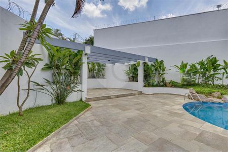 Casa à venda com 468m², 4 quartos e 6 vagas