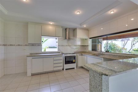 Casa à venda com 468m², 4 quartos e 6 vagas