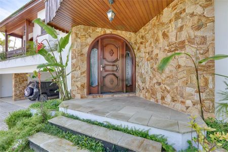 Casa à venda com 468m², 4 quartos e 6 vagas