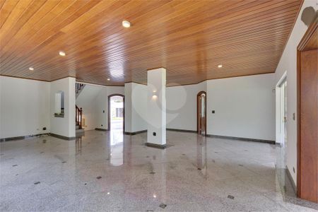 Casa à venda com 468m², 4 quartos e 6 vagas