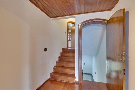 Casa à venda com 468m², 4 quartos e 6 vagas
