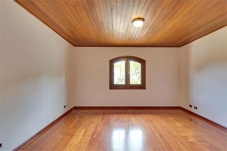 Casa à venda com 468m², 4 quartos e 6 vagas
