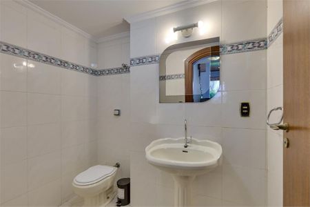 Casa à venda com 468m², 4 quartos e 6 vagas