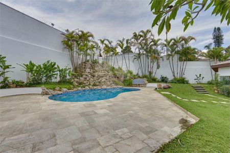 Casa à venda com 468m², 4 quartos e 6 vagas