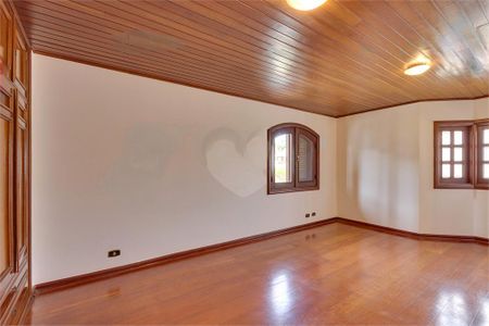 Casa à venda com 468m², 4 quartos e 6 vagas