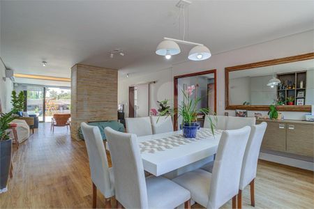 Casa à venda com 350m², 4 quartos e 6 vagas