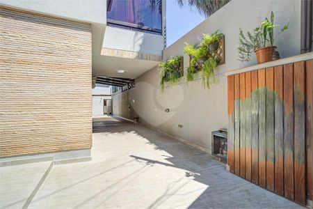 Casa à venda com 350m², 4 quartos e 6 vagas