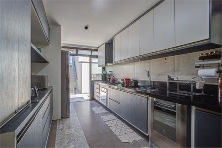 Casa à venda com 350m², 4 quartos e 6 vagas