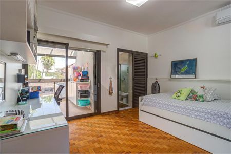 Casa à venda com 350m², 4 quartos e 6 vagas