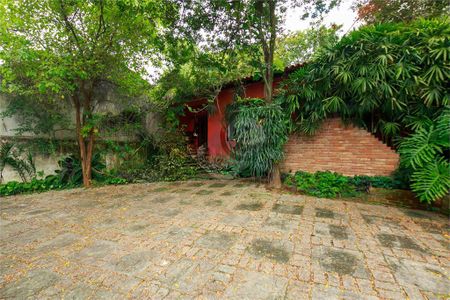 Casa à venda com 302m², 3 quartos e 8 vagas