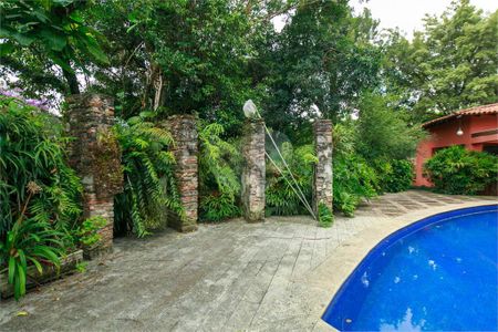 Casa à venda com 302m², 3 quartos e 8 vagas