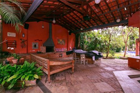 Casa à venda com 302m², 3 quartos e 8 vagas