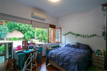 Casa à venda com 302m², 3 quartos e 8 vagas