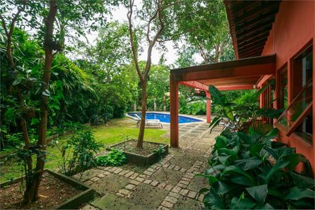 Casa à venda com 302m², 3 quartos e 8 vagas