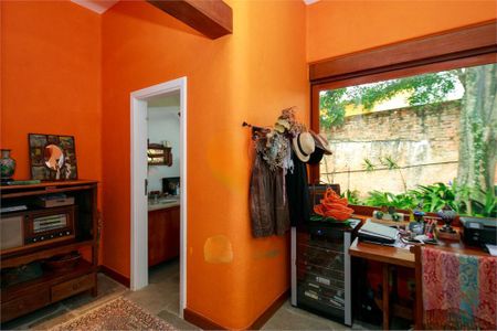 Casa à venda com 302m², 3 quartos e 8 vagas