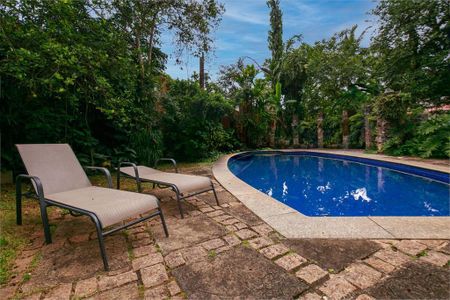 Casa à venda com 302m², 3 quartos e 8 vagas