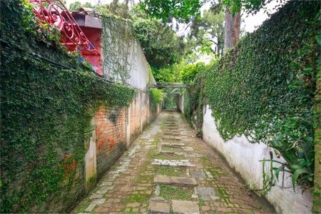 Casa à venda com 302m², 3 quartos e 8 vagas