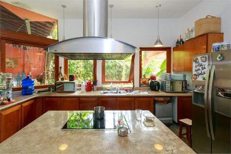 Casa à venda com 302m², 3 quartos e 8 vagas