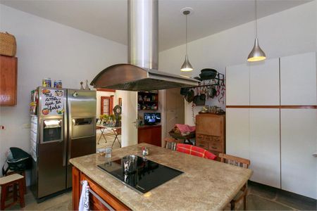 Casa à venda com 302m², 3 quartos e 8 vagas