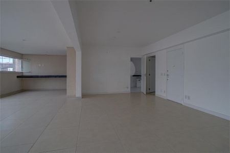 Apartamento à venda com 213m², 4 quartos e 4 vagas