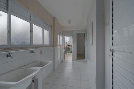 Apartamento à venda com 213m², 4 quartos e 4 vagas