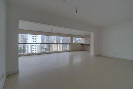 Apartamento à venda com 213m², 4 quartos e 4 vagas