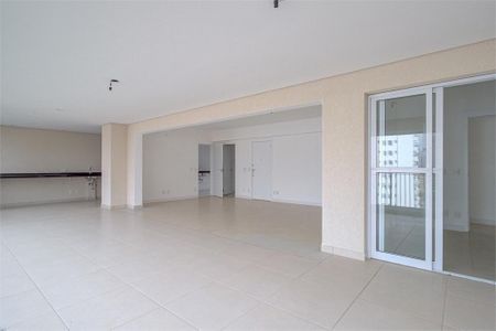 Apartamento à venda com 213m², 4 quartos e 4 vagas