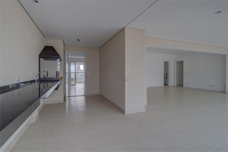 Apartamento à venda com 213m², 4 quartos e 4 vagas