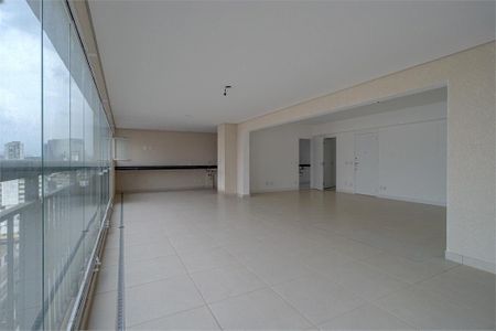 Apartamento à venda com 213m², 4 quartos e 4 vagas