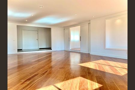 Apartamento à venda com 370m², 4 quartos e 5 vagas