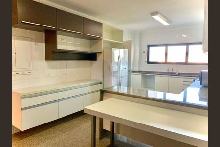 Apartamento à venda com 370m², 4 quartos e 5 vagas