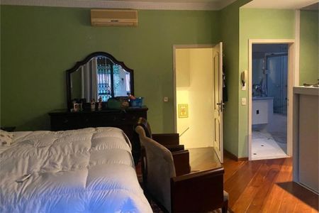 Casa à venda com 4 quartos, 450m² em Santo Amaro, São Paulo