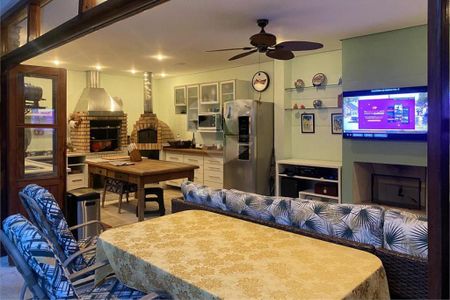 Casa à venda com 4 quartos, 450m² em Santo Amaro, São Paulo