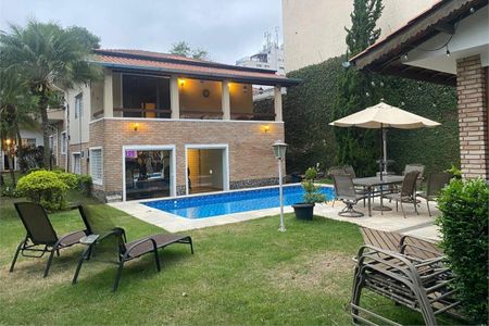 Casa à venda com 450m², 4 quartos e 2 vagas