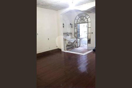 Casa à venda com 5 quartos, 342m² em Jardim Marajoara, São Paulo