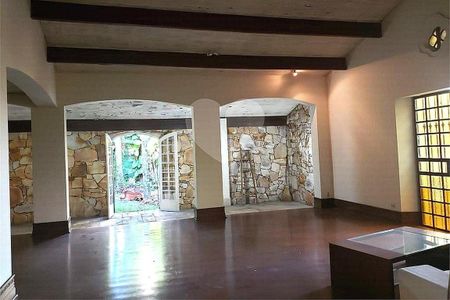 Casa à venda com 5 quartos, 342m² em Jardim Marajoara, São Paulo