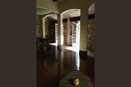 Casa à venda com 5 quartos, 342m² em Jardim Marajoara, São Paulo