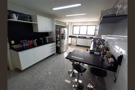 Apartamento à venda com 370m², 4 quartos e 5 vagas