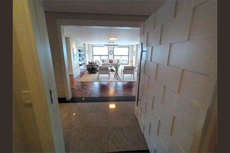 Apartamento à venda com 370m², 4 quartos e 5 vagas