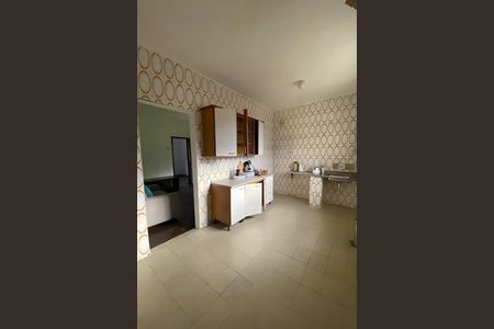 Casa à venda com 3 quartos, 185m² em Sagrada Família, Belo Horizonte