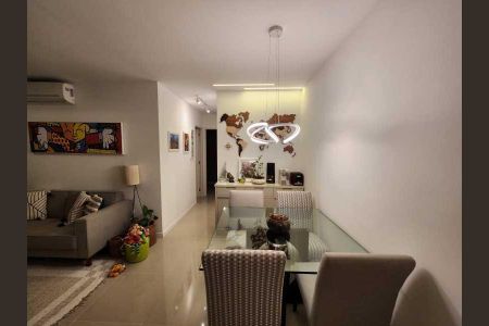 Apartamento à venda com 78m², 2 quartos e 1 vaga