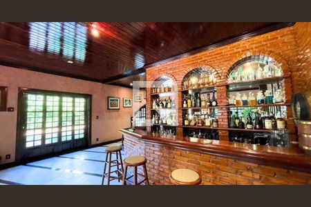 Sala de casa de condomínio à venda com 5 quartos, 385m² em Recreio dos Bandeirantes, Rio de Janeiro