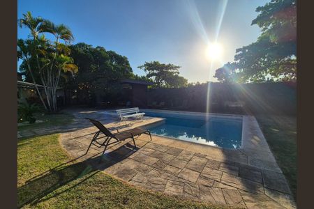 Casa de condomínio à venda com 800m², 4 quartos e 3 vagasÁrea externa