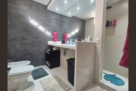 Casa de condomínio à venda com 800m², 4 quartos e 3 vagasBanheiro da Suíte 3