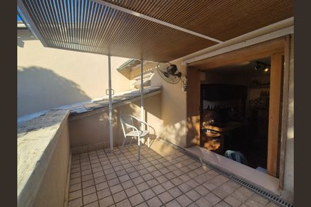 Casa de condomínio à venda com 800m², 4 quartos e 3 vagasVaranda da suite 3