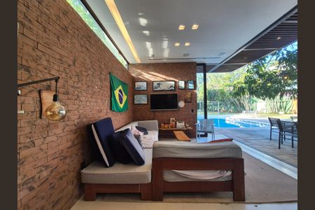 Casa de condomínio à venda com 800m², 4 quartos e 3 vagasVaranda gourmet